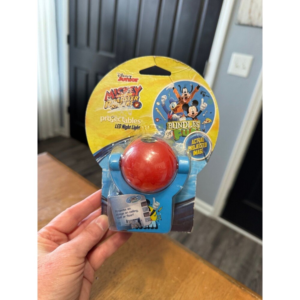 Disney Junior Mickey and the Roadster Racers Projectables LED Night Light